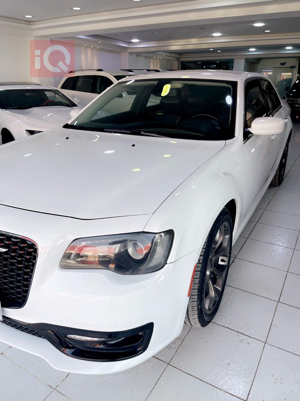 کرایسلەر 300